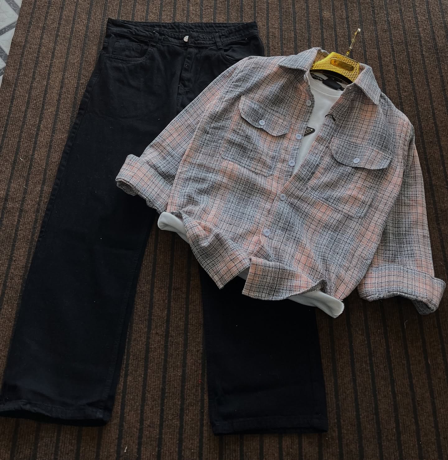Checkered Flannel Shirt with Solid Black Jeans – Casual Comfort Meets Classic Style