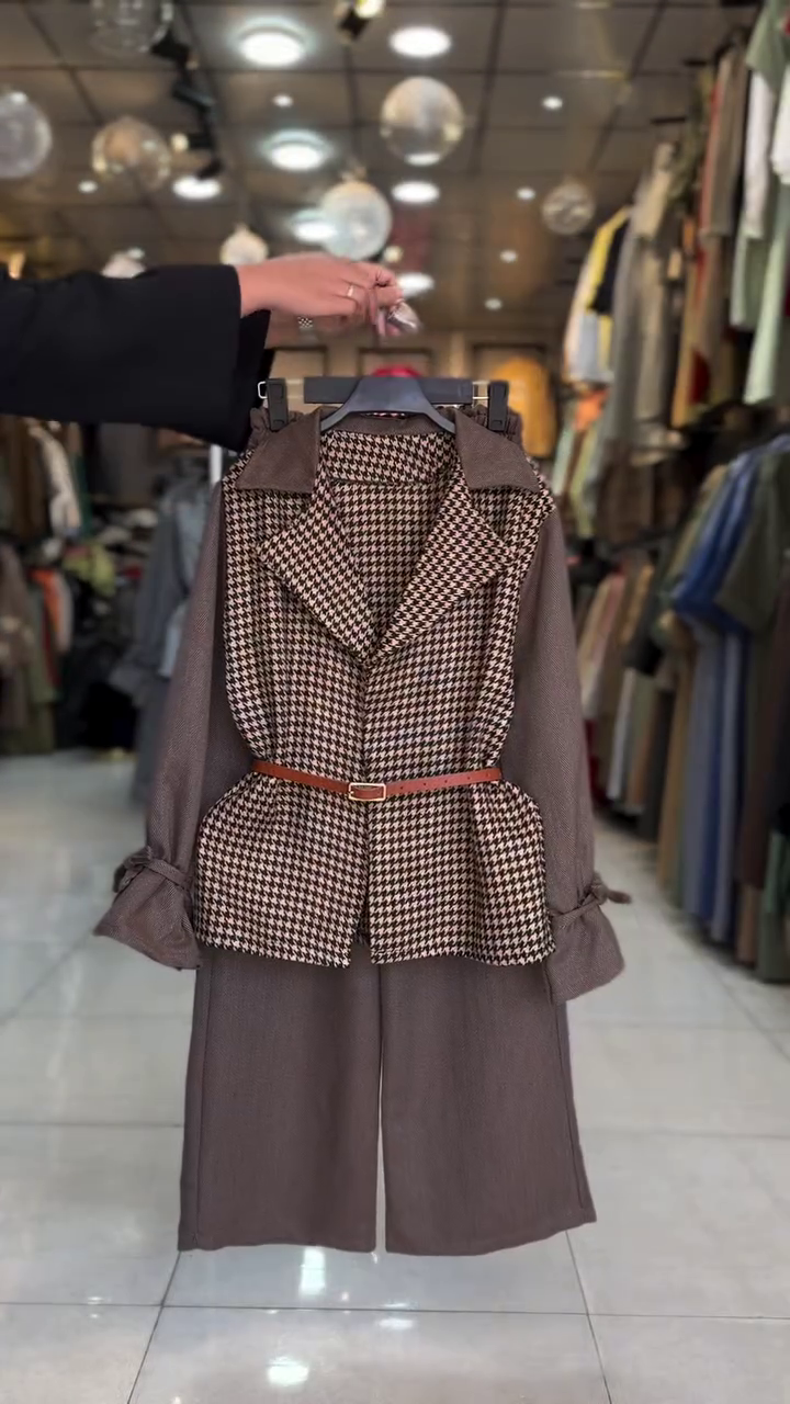 Women’s Autumn Clothing Set – Houndstooth Blazer with Gray Top & Wide-Leg Trousers