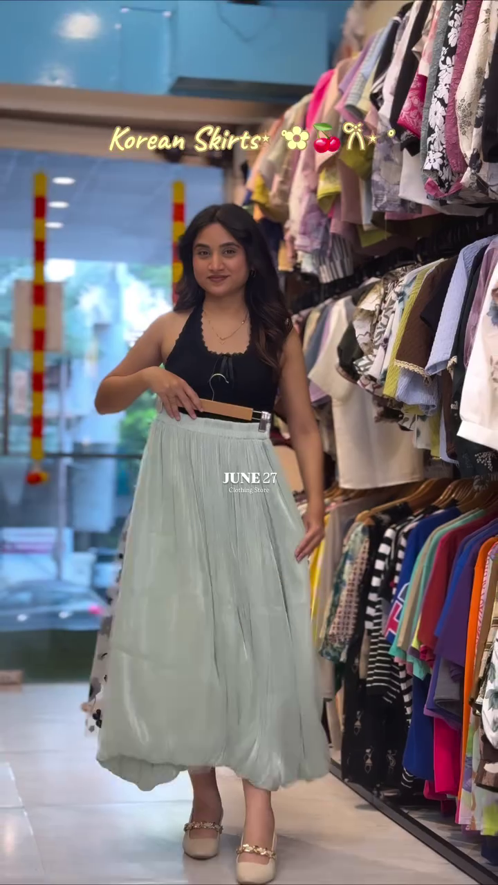 Chic Korean-Inspired Mint Pleated Skirt – Effortless Elegance with a Modern Twist