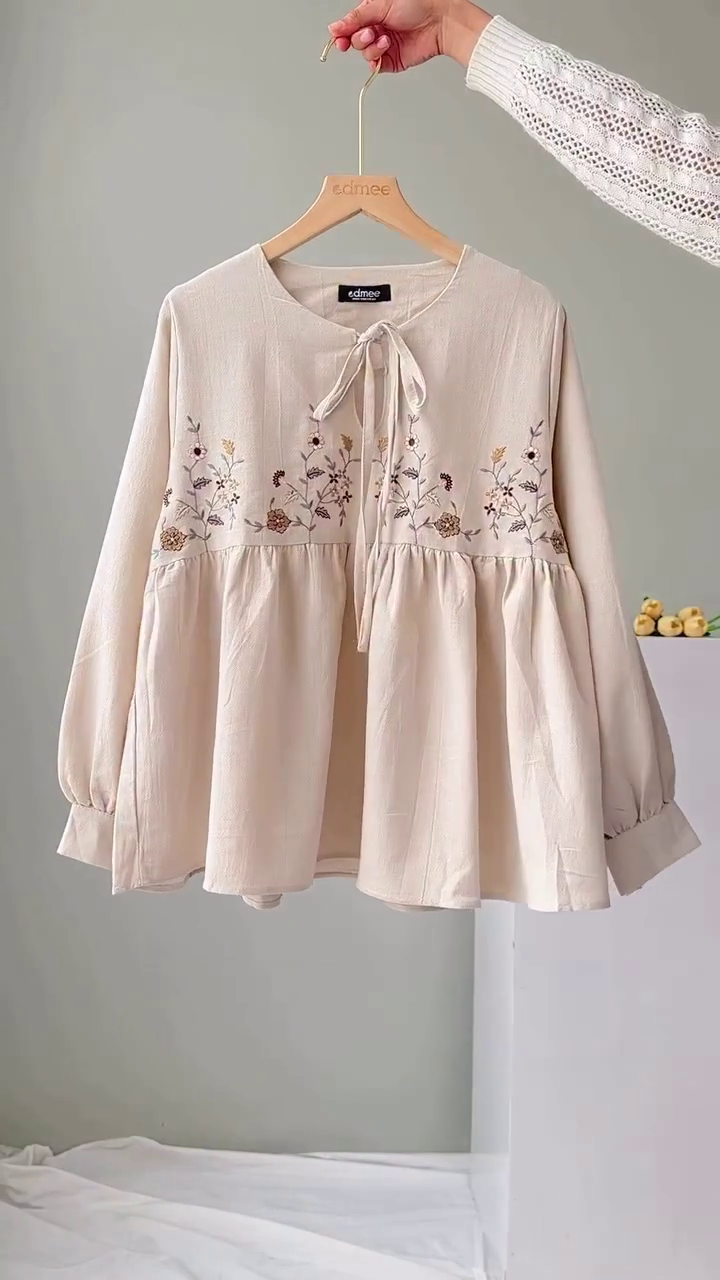 Floral Embroidered Tunic Top – Graceful Charm with Everyday Comfort