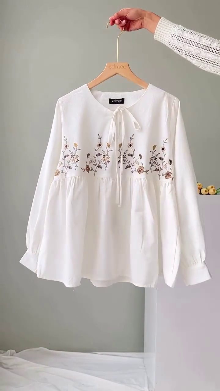 Floral Embroidered Tunic Top – Graceful Charm with Everyday Comfort