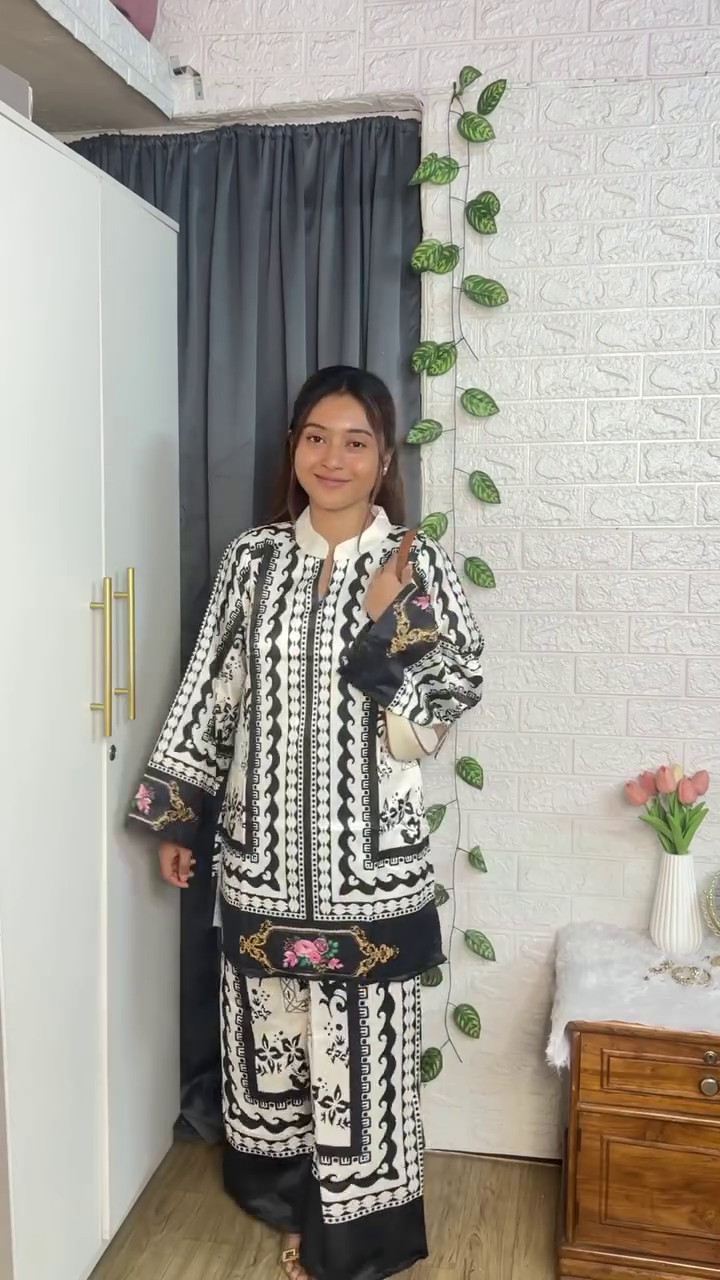 Step Out in Style with the White Floral Printed Rayon Co-ord Set – Effortless Elegance for Every Occasion