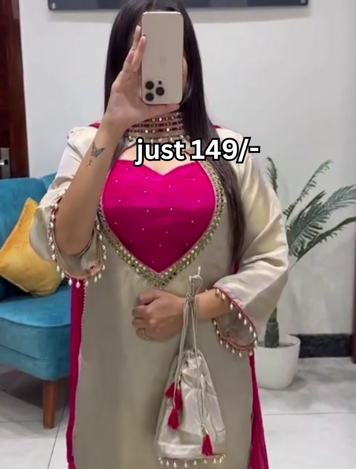 Elegant Tradition: Classic Indian Kurti Set for Timeless Style