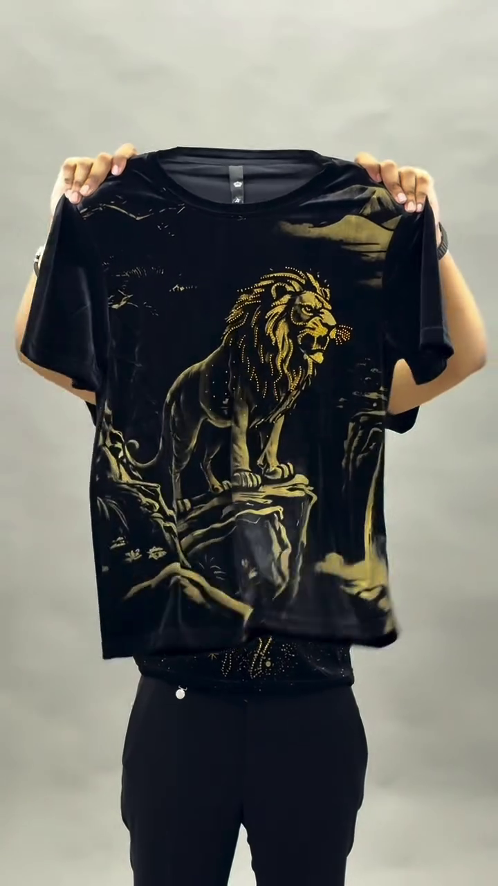 Bold & Regal: Men’s Black T-Shirt with Gold Lion Graphic