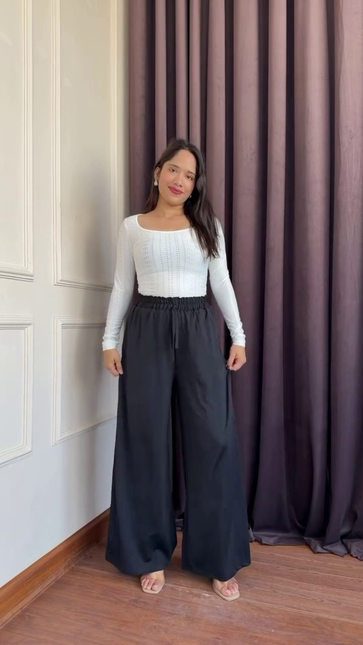 Effortless Elegance: Wide-Leg Trousers