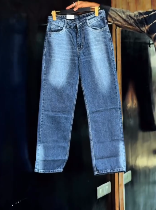 Black Washed Baggy Fit Jeans – Street-Ready Comfort with Edgy Style
