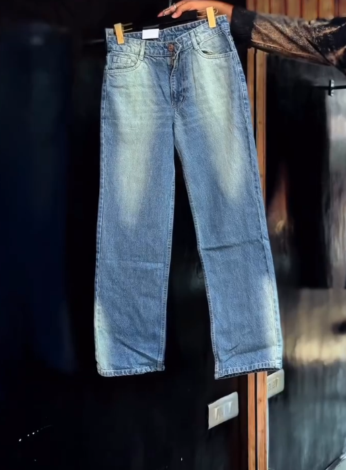 Black Washed Baggy Fit Jeans – Street-Ready Comfort with Edgy Style