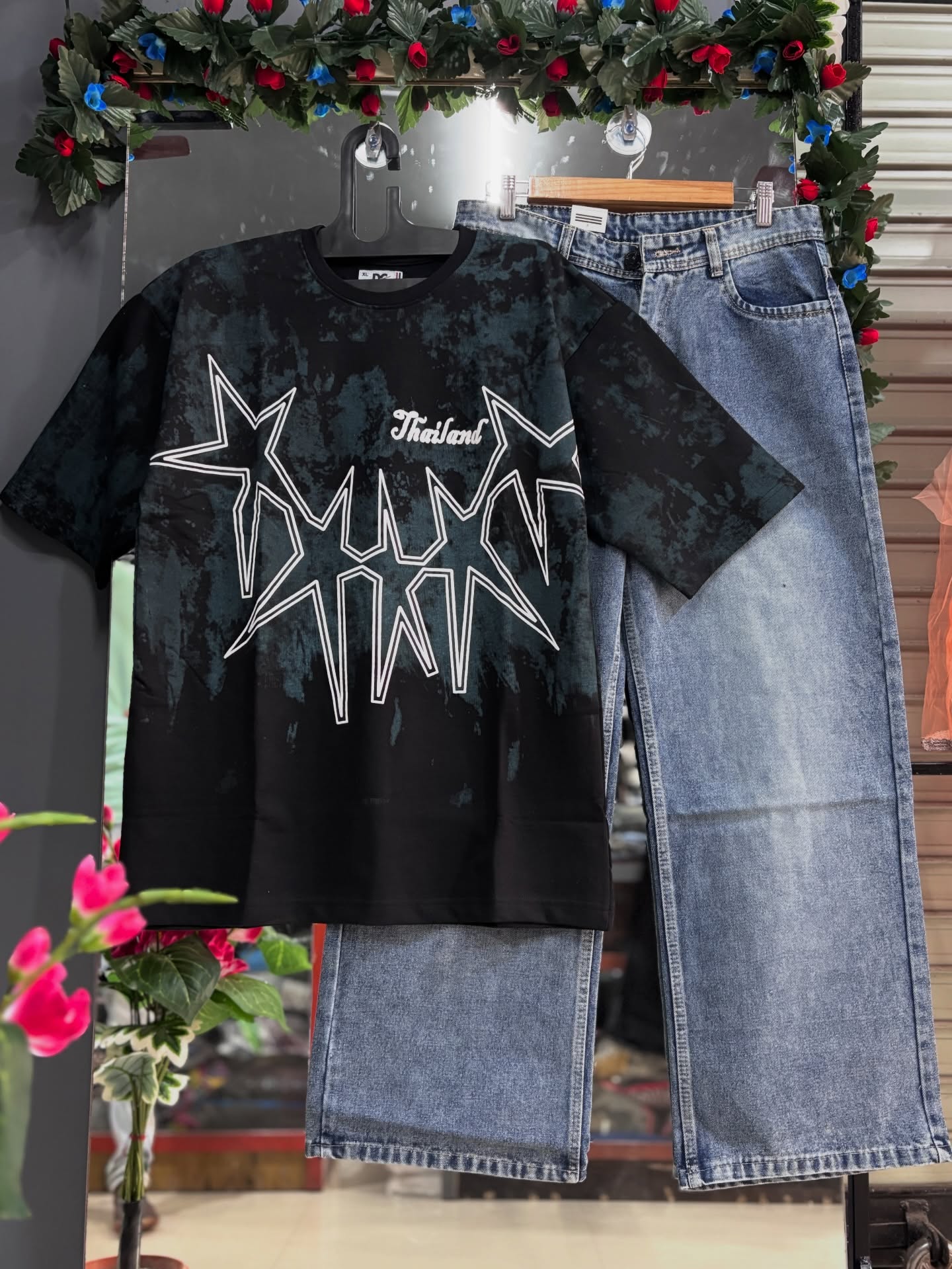 🖤 Graphic Printed T-Shirt with Grey Denim Jeans – Cool Streetwear Combo