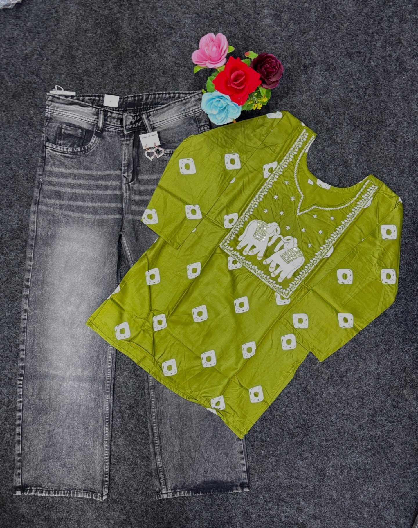 💖 Bright Pink Ethnic Kurti with Black Jeans – Fusion Style Statement