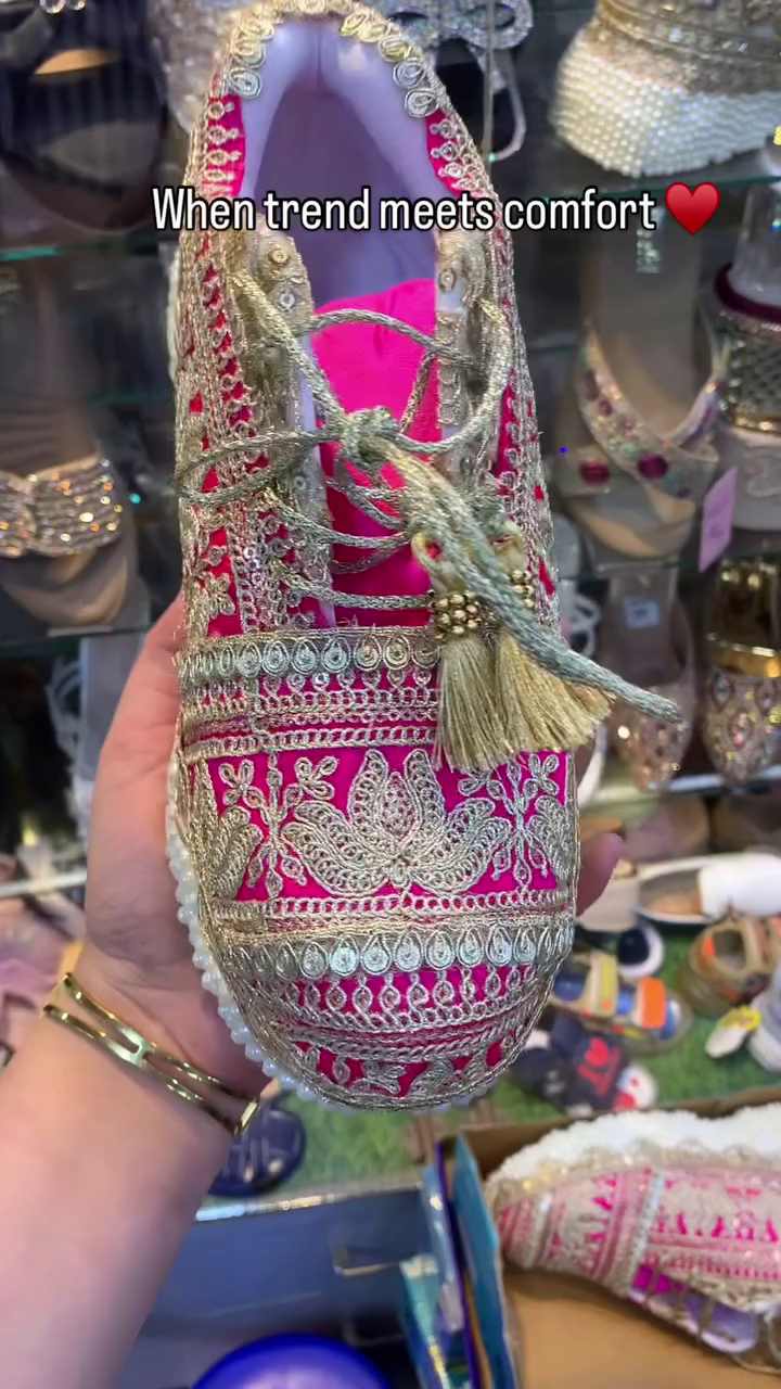 👟✨ Designer Embellished Sneakers – Where Tradition Meets Trend
