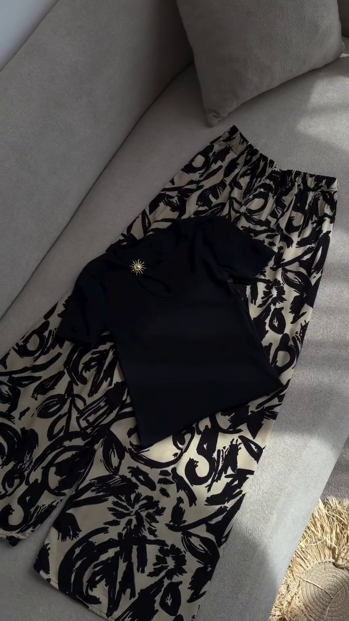 🖤 Monochrome Printed Co-ord Set – Timeless Elegance with a Modern Twist