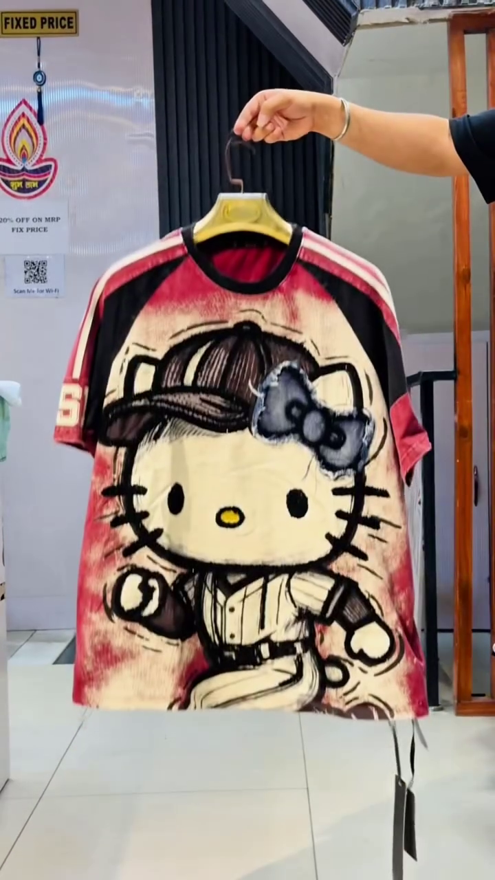 🐱 Trendy Garfield Graphic Tee – Fun, Funky & Street-Ready