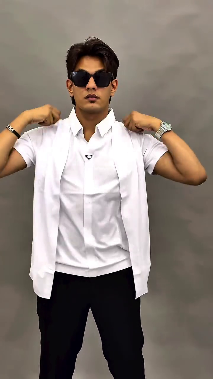 Effortless Style Meets Everyday Comfort: The Modern Men’s Short-Sleeve Pullover Polo Shirt