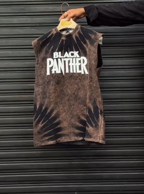 Edgy Streetwear Essential: Black Acid-Washed Cotton Jersey T-Shirt with Scorpion Graphic
