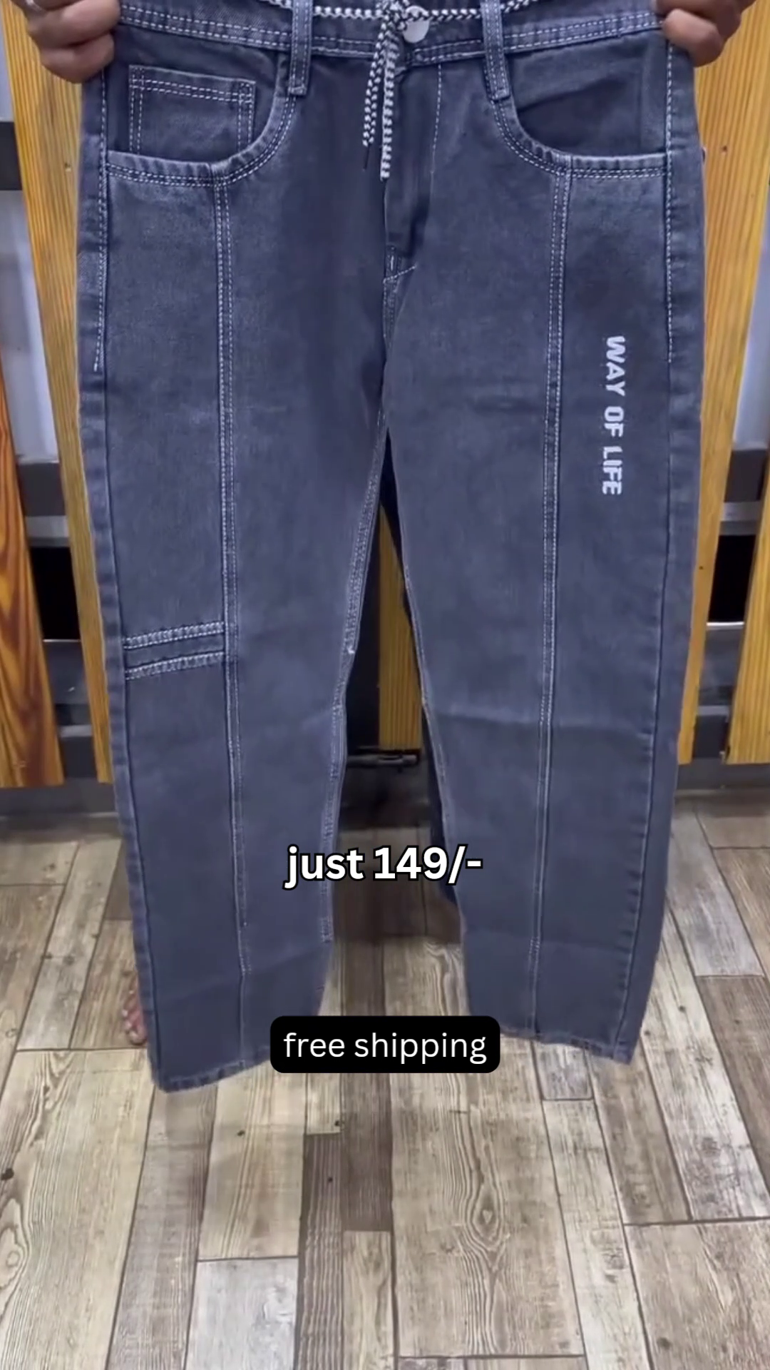 Timeless Everyday Essential: Dark Blue Men’s Jeans for Effortless Style