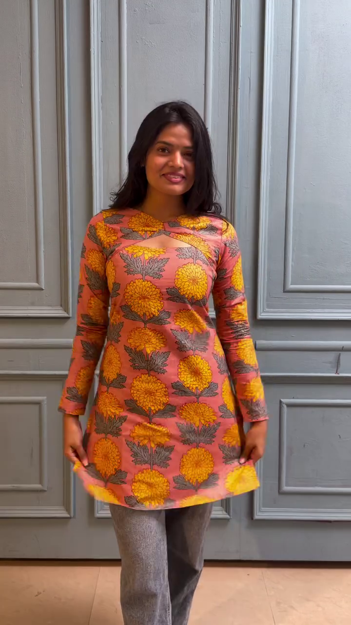Elegant Floral Printed Peach Kurti – Stylish Everyday Ethnic Wear for Women