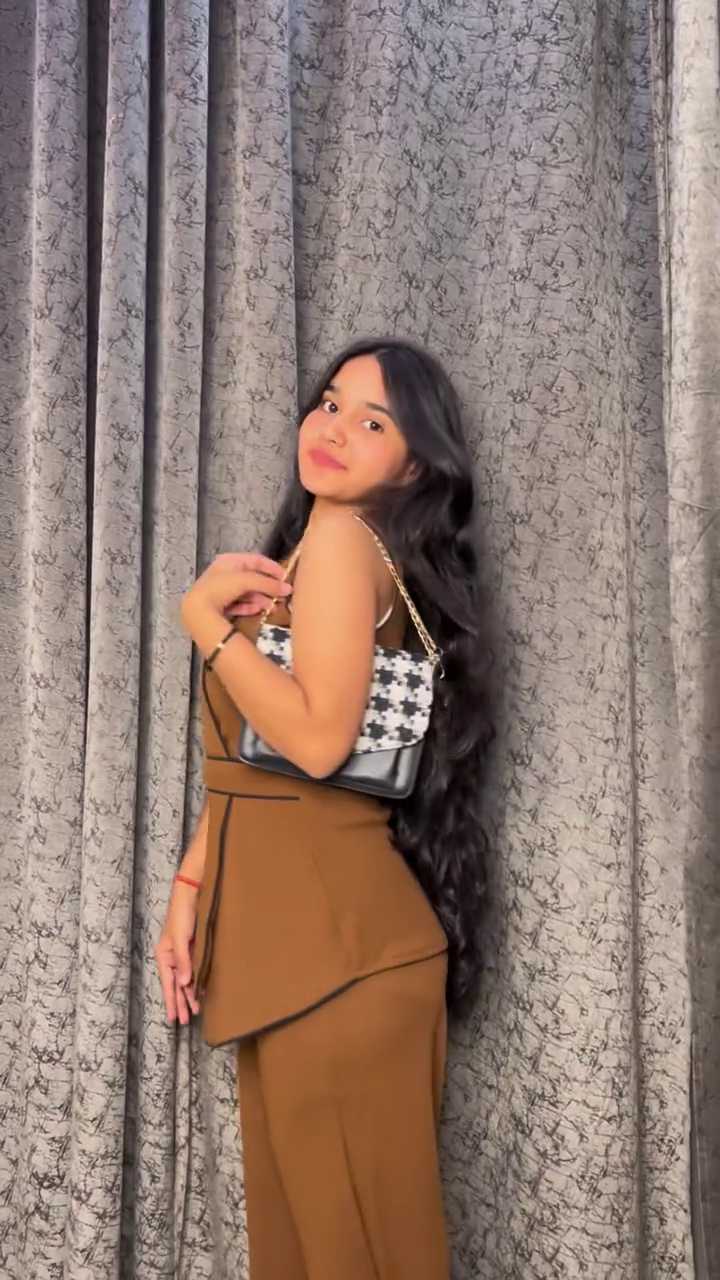 Chic Brown Co-Ord Set for Women – Sophisticated Minimalist Fashion for Effortless Elegance