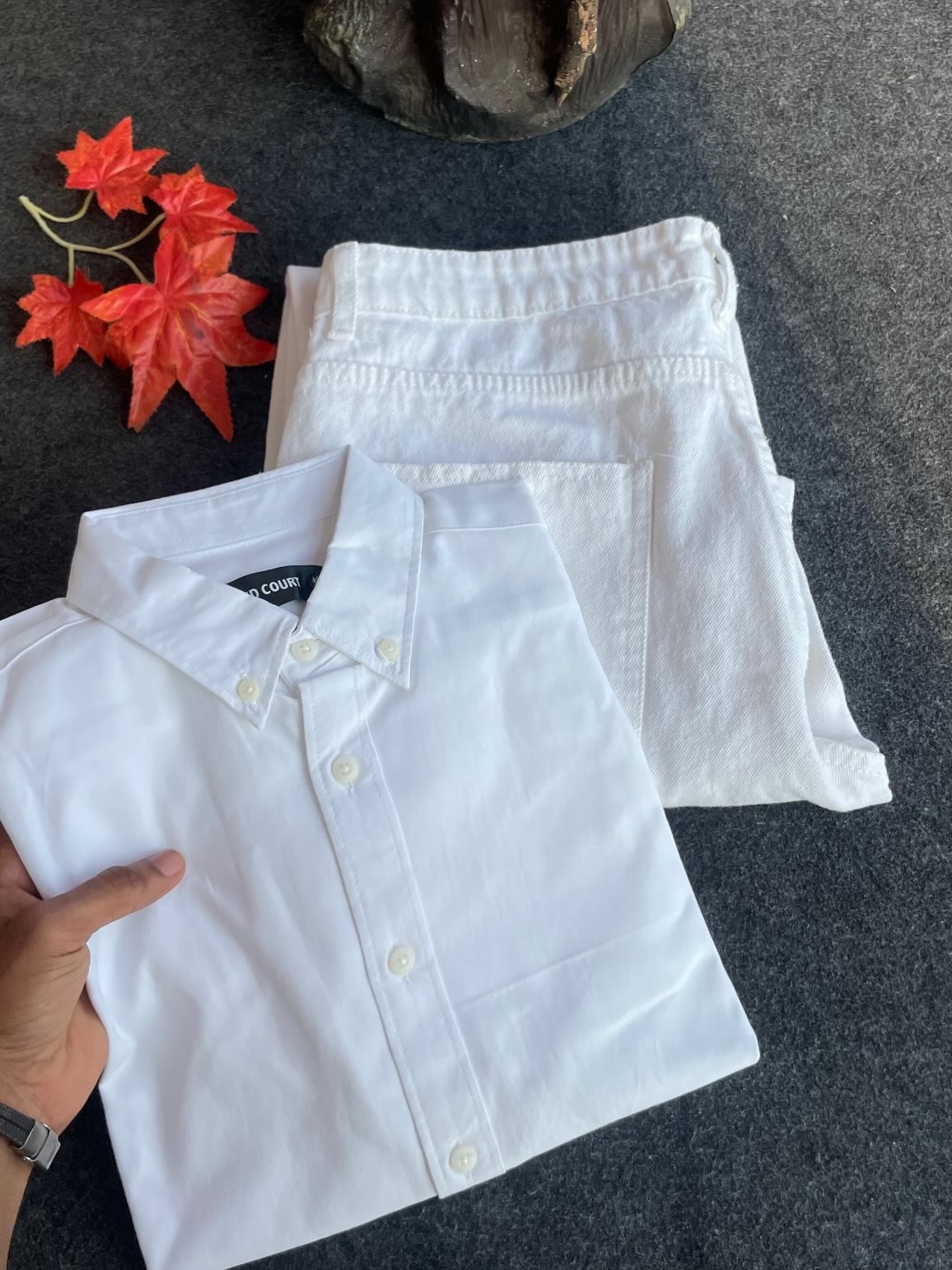 Pastel Pink Shirt with White Denim – Minimal Smart Casual Outfit