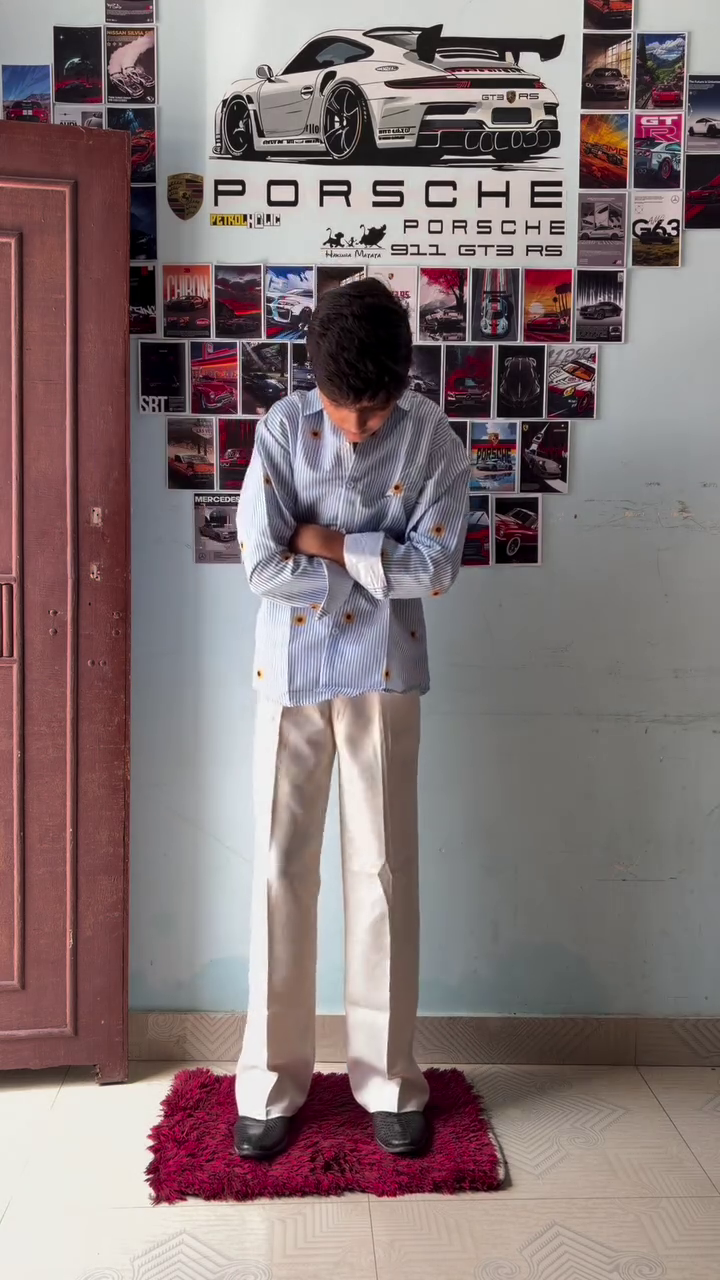 Vertical Stripe Shirt with Embroidered Sunflower Details & Matching Trousers – Chic Coordinated Casual Wear Set
