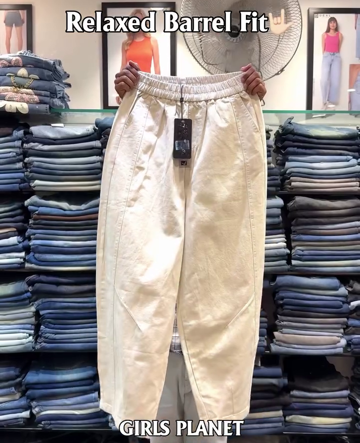 Women's Relaxed Barrel Fit Elastic Waist Light Wash Denim Jeans