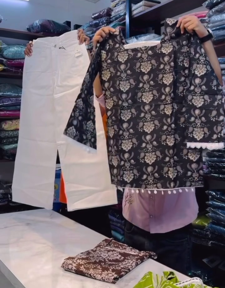 Women's Printed Green Kurta with White Straight Pants Co-Ord Set