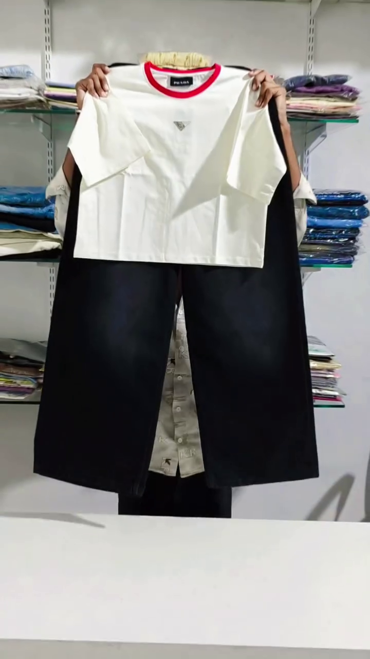 White & Black Contrast T-Shirt Set with Wide-Leg Pants – Trendy Casual Streetwear for Women