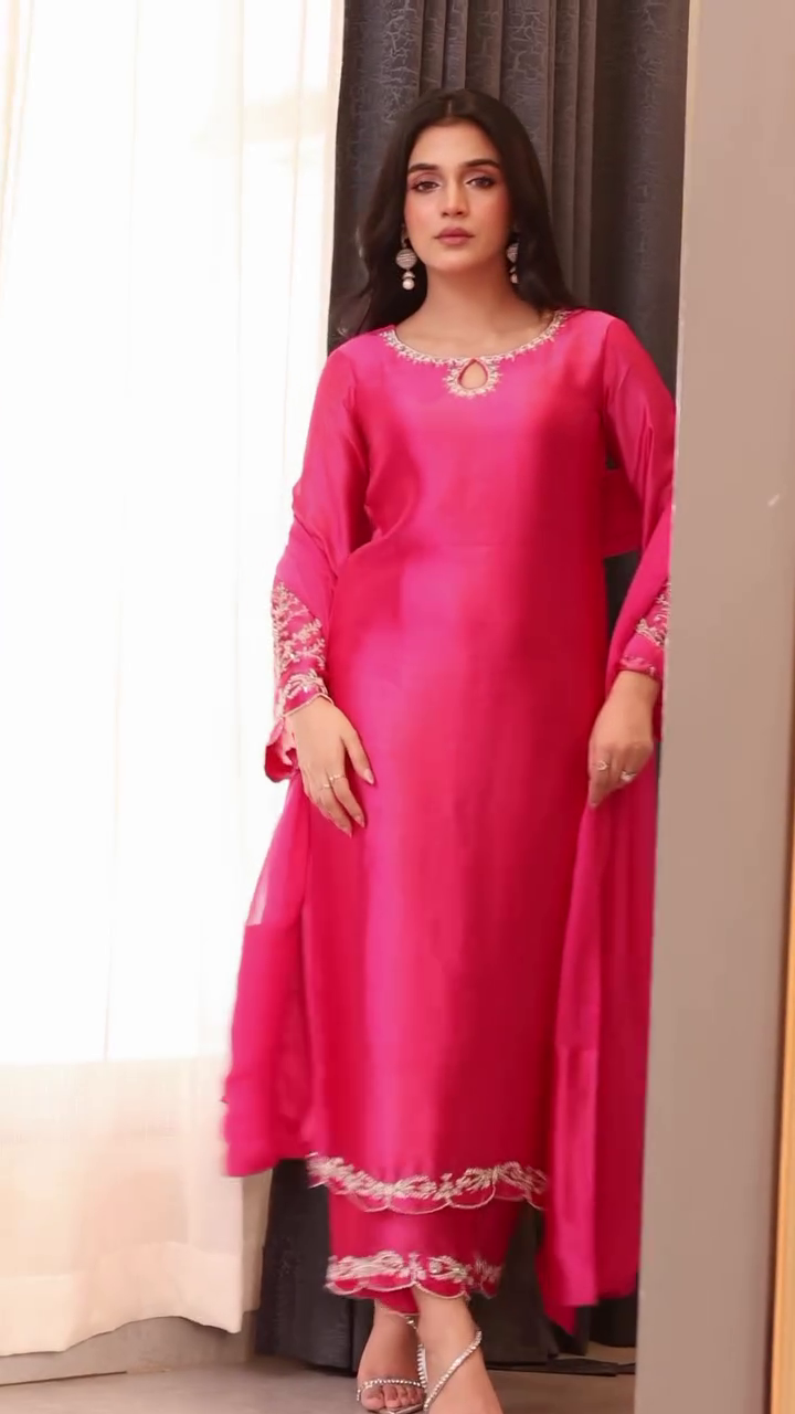 Elegant Pink Embroidered Kurta Pant Set for Women – Stylish Ethnic Wear Suit with Dupatta